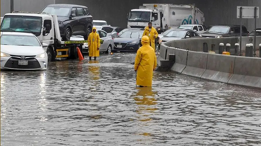 Saudi: RGA to employ service of robots to clean road culverts