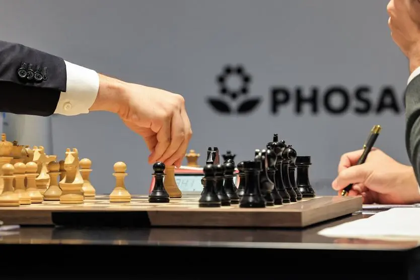 Another tight draw as Carlsen and Nepomniachtchi battle for world title, World Chess Championship 2021