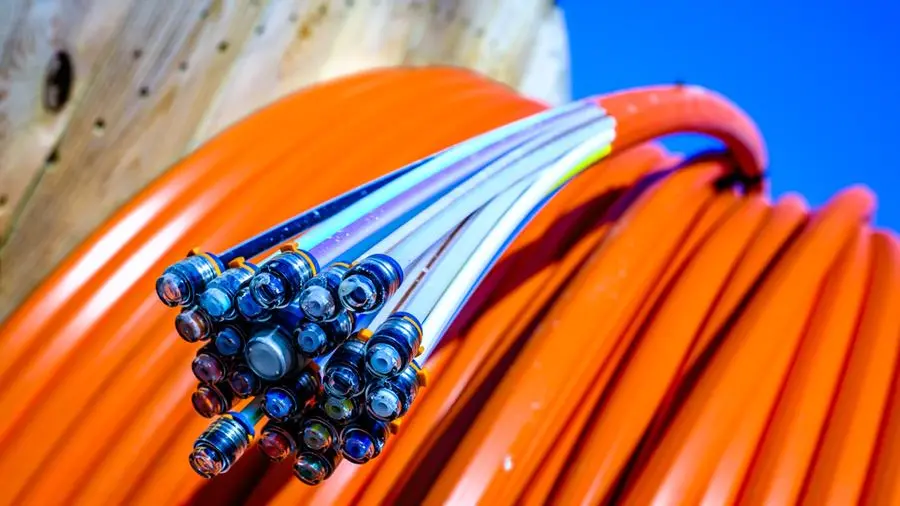 Kuwait opens first fiber optics cable manufacturing company