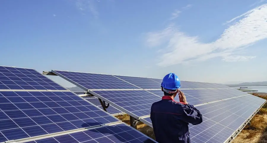 مصدر الإماراتية توقع اتفاقية لتدشين محطتين للطاقة الشمسية في إندونيسيا بقيمة 187 مليون دولار