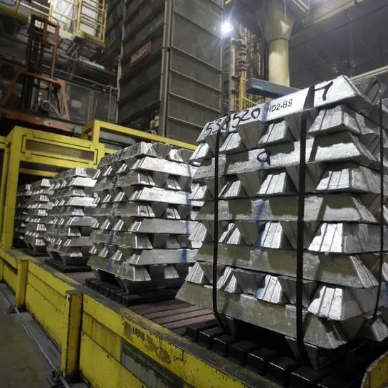 Copper and aluminium fall ahead of possible U.S.-Iran talks