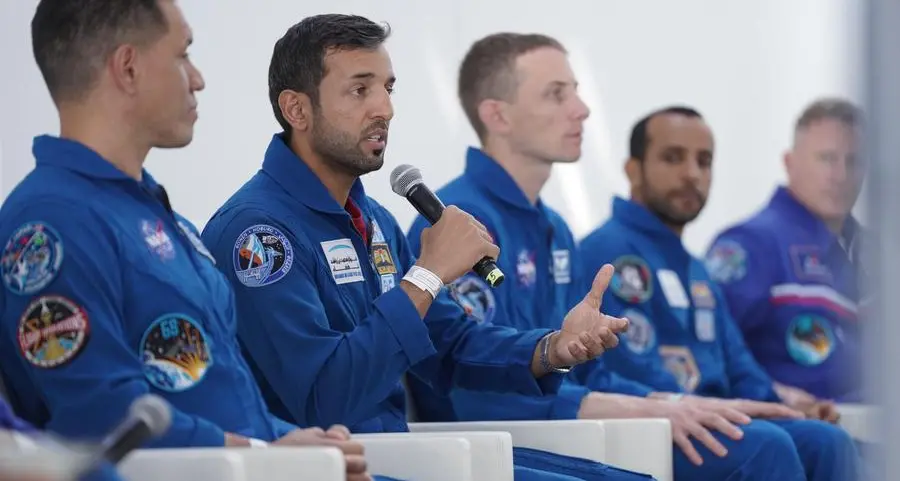 رواد البعثة 69 يشاركون خبرات مهمتهم إلى محطة الفضاء الدولية مع جمهور متحف اللوفر أبو ظبي