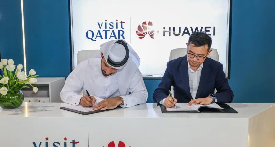 Huawei and Visit Qatar sign MoU to enhance Qatar tourism experience and attract Chinese tourists