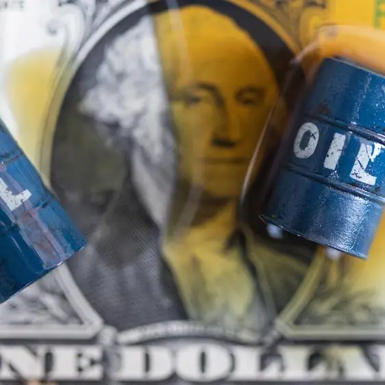 Oil edges lower on strong US dollar, mixed supply cues