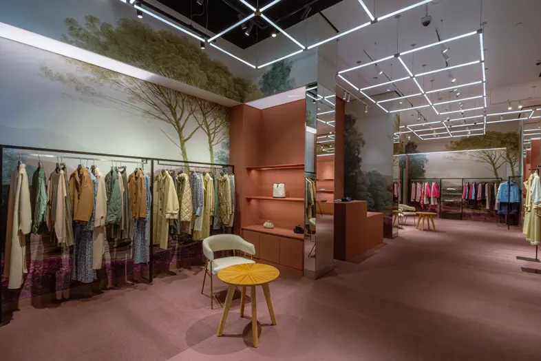 <p>Weekend Max Mara opens boutique in Riyadh Park Mall,&nbsp;Saudi Arabia</p>\\n