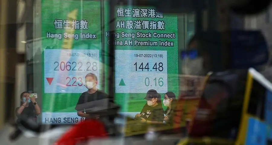 Shares dip, oil edges up as glimmer of relief over Iran war fades