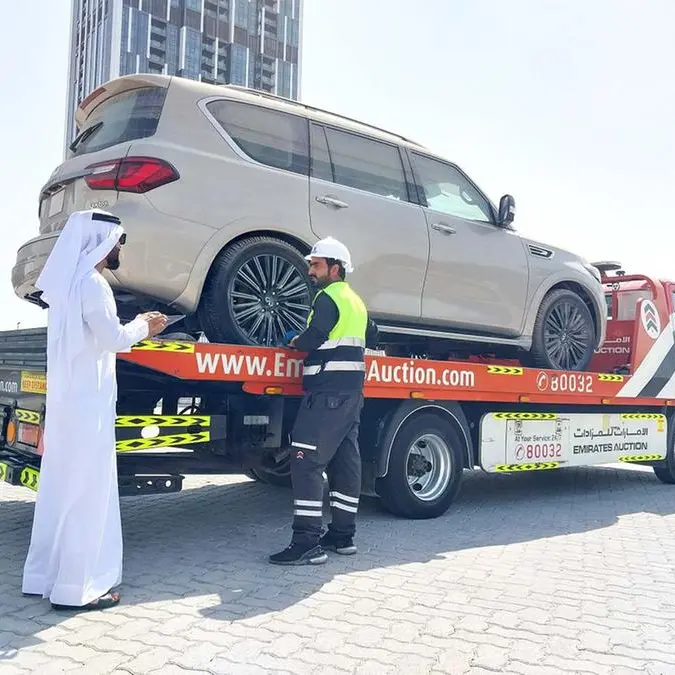 بلدية دبي تنفذ حملة ميدانية لرصد وإزالة المركبات المُهملة في 9 مراكز لتسجيل وفحص السيارات