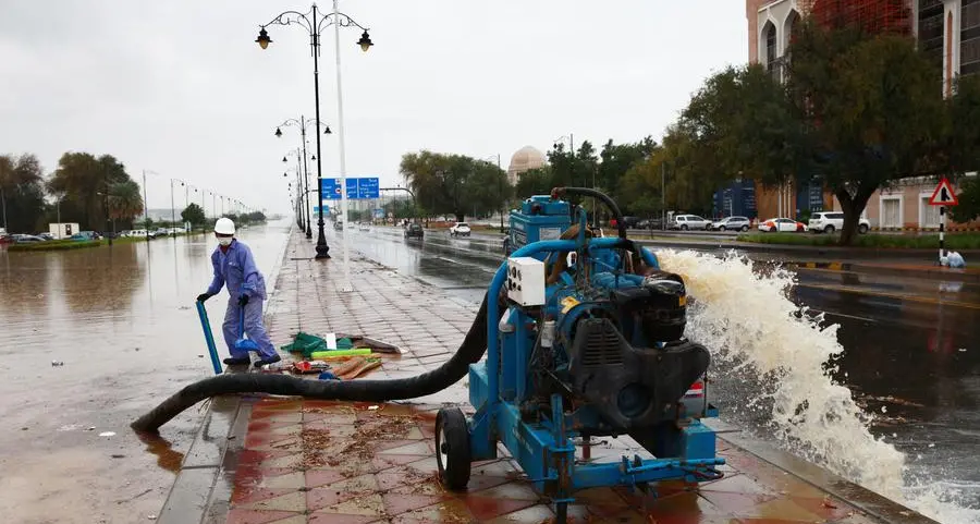 Oman sees rain, cold, and coastal waves