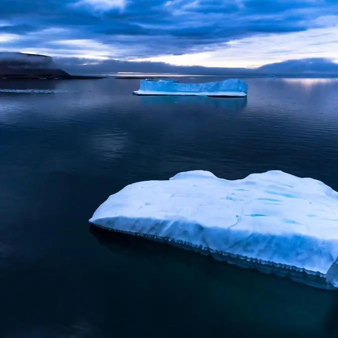 As Arctic climate warms, even Santa runs short of snow