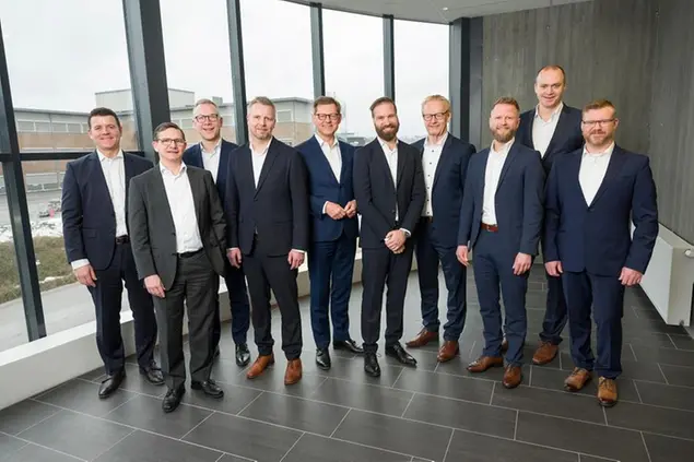 <p>The management team of HIMA Group and Origo Solutions</p>\\n , Foto: Kjell Inge S\\u00F8reide