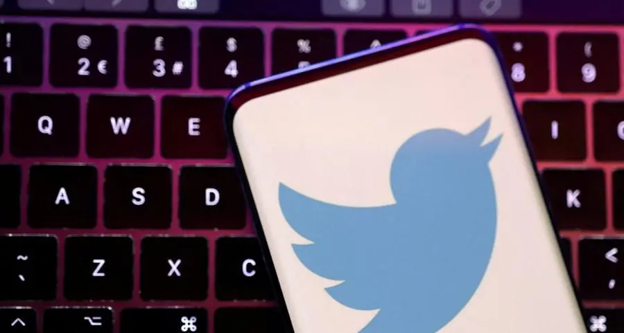 ماسك يلمح أن الرئيس التنفيذي الجديد لتويتر امرأة