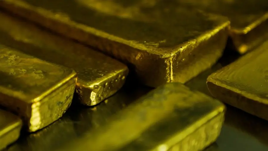 Gold steadies in holiday lull as markets await 2025 Fed moves