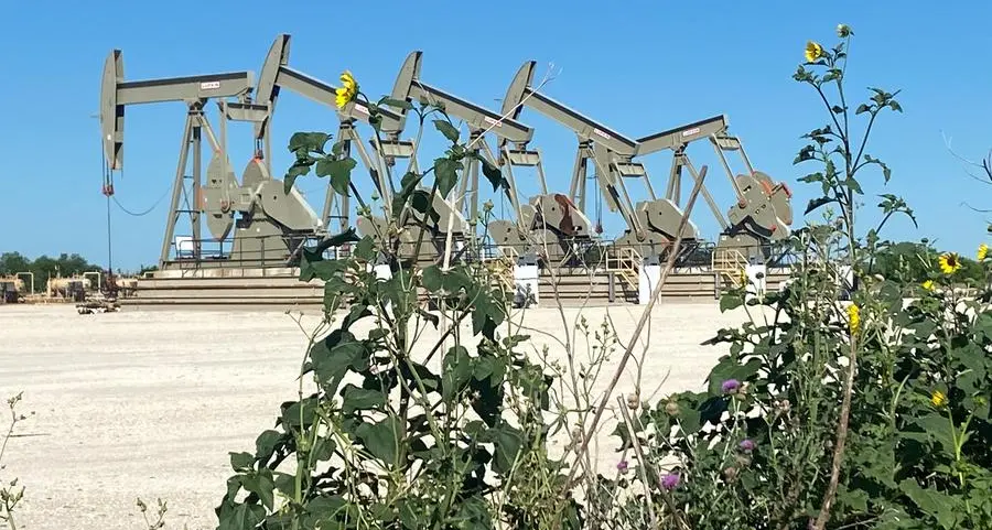 Oil climbs, bonds slide on Mideast hostilities