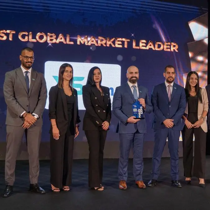 مجموعة \"إكس أس\" تحصد جائزة \"أفضل وسيط عالمي رائد\" خلال معرض دبي للفوركس