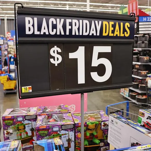 Deal deluge: Black Friday kicks off US holiday shopping season