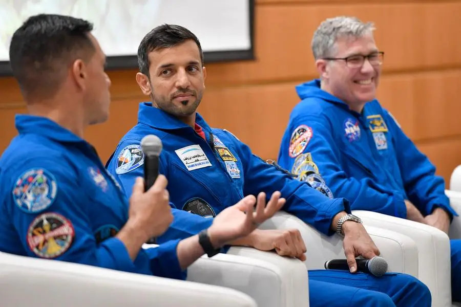 جامعة الإمارات تستضيف رائد الفضاء الإماراتي سلطان النيادي