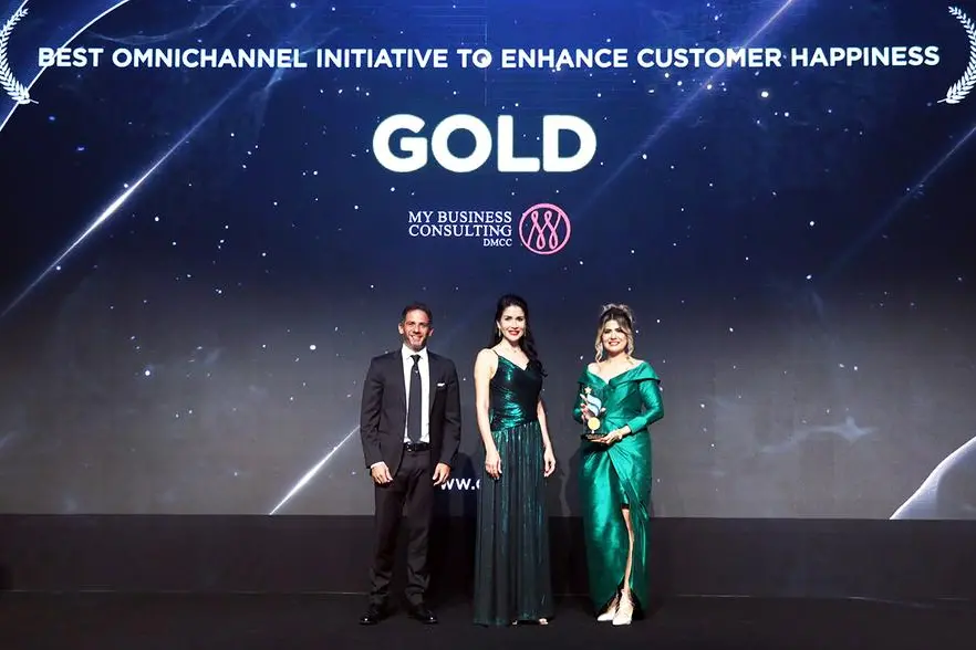 Keren Jadhav receiving the Gold Award. Image Courtesy: My Business Consulting DMCC