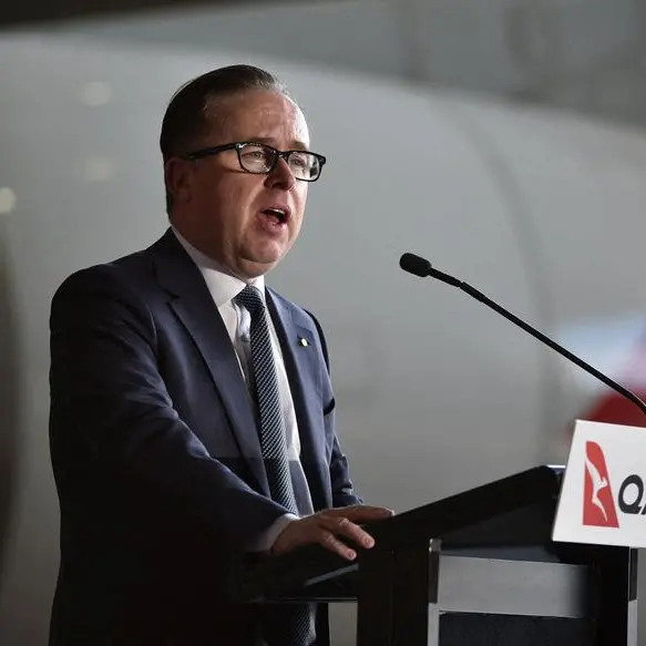 Qantas to slash ex-CEO's payout