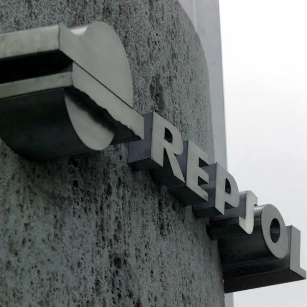 Repsol profit tumbles on higher investments