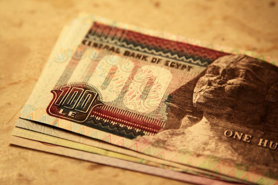 USD still below EGP 49 mark at Egyptian banks on Tuesday