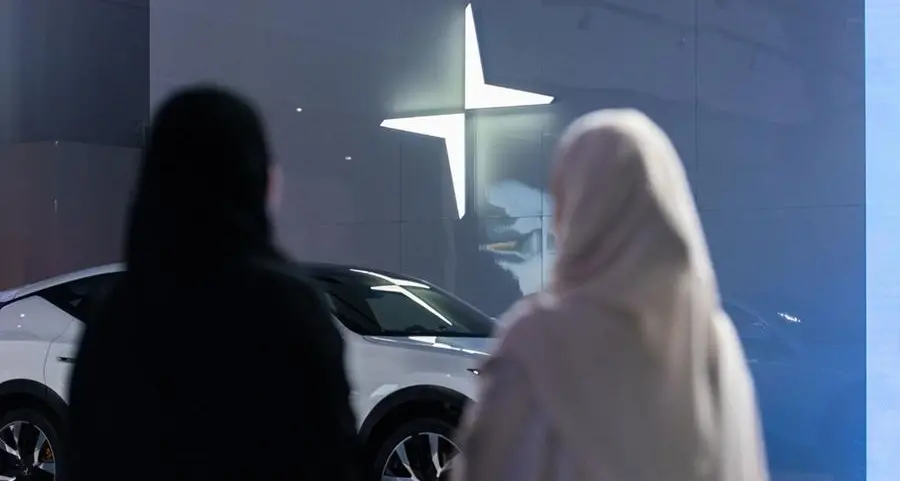 طرح سيّارة \"بولستار 3\" الكهربائية في الإمارات