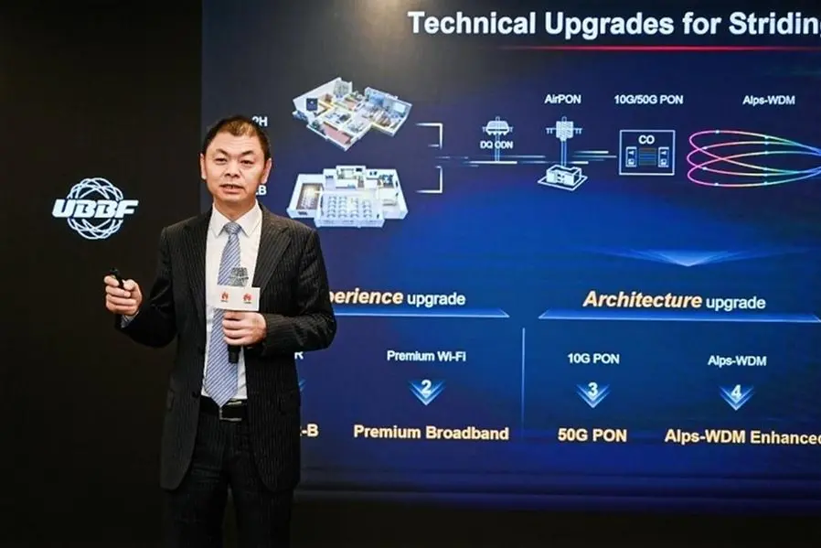 Kim Jin delivering a keynote speech. Image courtesy: Huawei