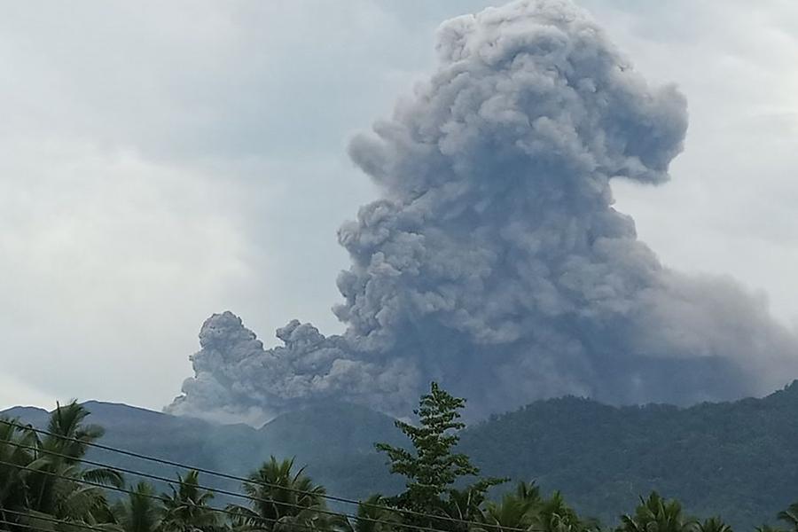 Indonesia volcano erupts, spews ash 3 km into sky