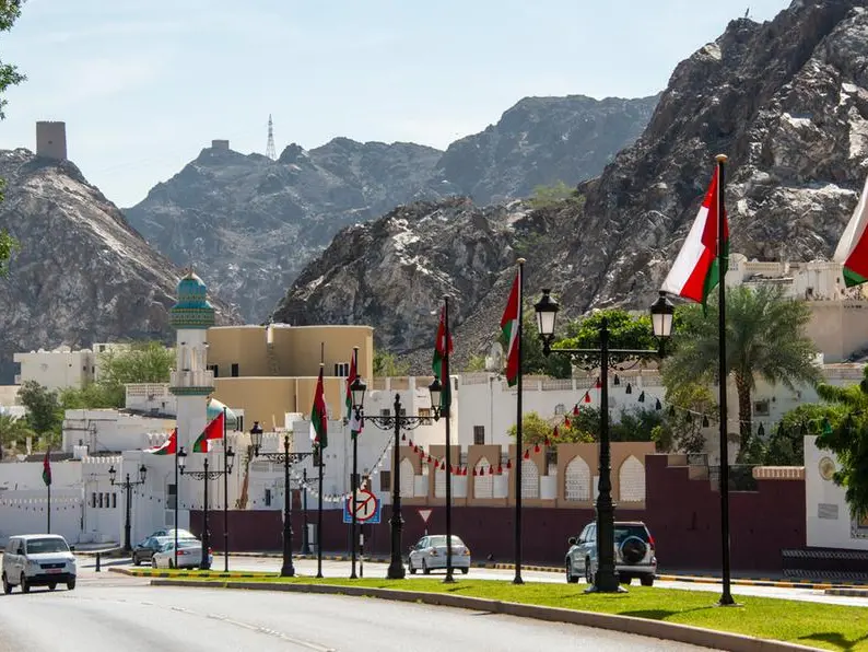 Oman advances towards cashless economy