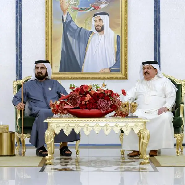 Mohammed bin Rashid meets with King of Bahrain at his residence in Abu Dhabi