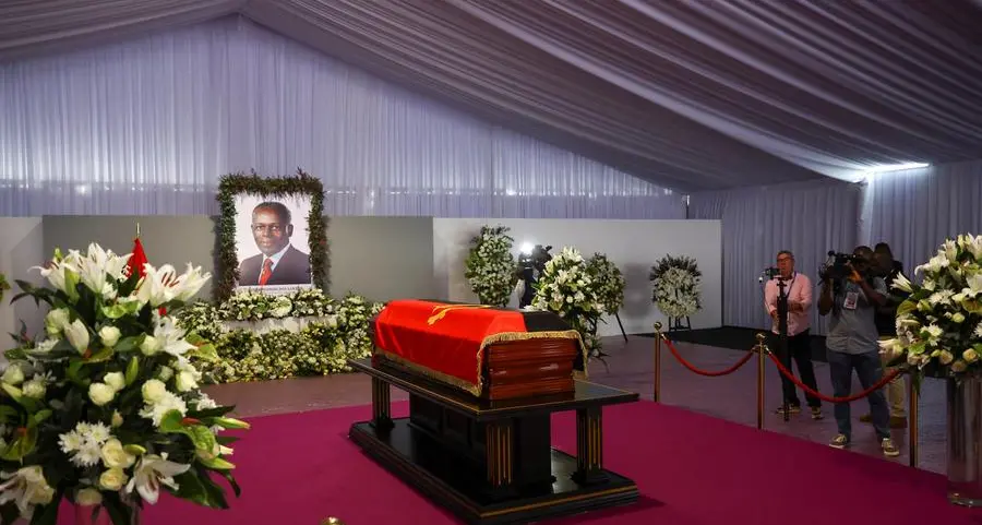 Angolans gather for funeral of ex-leader Dos Santos amid dispute over vote