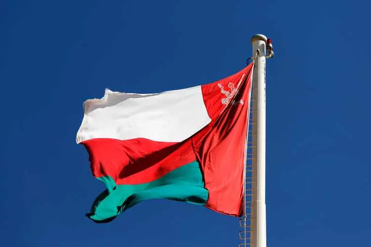 عمان: تراجع عجز الموازنة في 11 شهر بفضل زيادة عائدات النفط