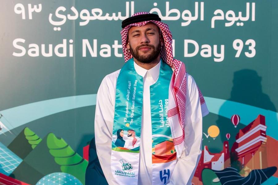 Neymar, Al Hilal players wear traditional Saudi dress to celebrate National  Day