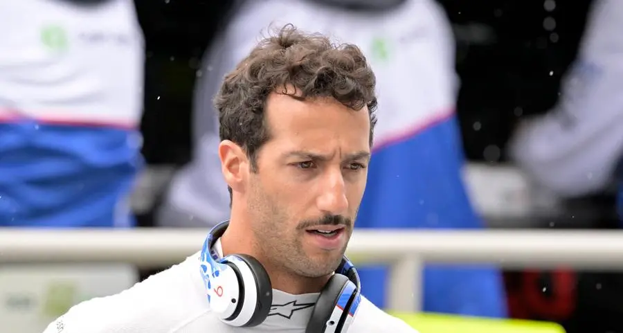 Ricciardo qualifies fifth after Villeneuve's criticism