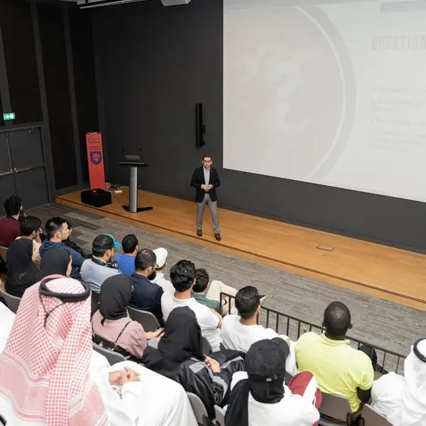 42 Abu Dhabi hosts sessions on blockchain technology and cloud engineering in collaboration with leading entities