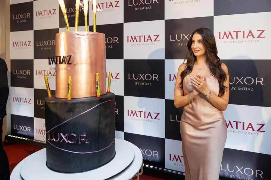 Nora Fatehi inaugurates the experience center. Image Courtesy: Imtiaz Developments