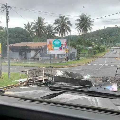 Australians stranded in New Caledonia 'running out of food' amid civil unrest