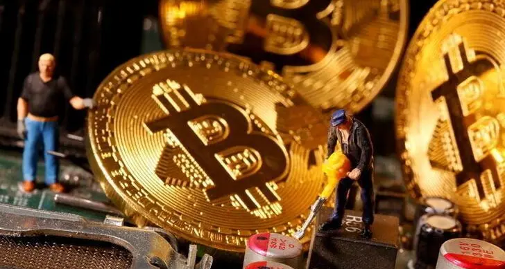 Tumbling bitcoin overshadows El Salvador's crypto conference