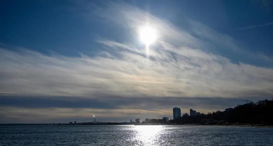 Too warm in Canada: world's largest ice rink may not open