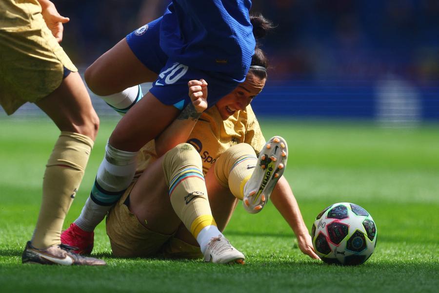 Lucy Bronze: Barcelona and England defender undergoes knee operation, Football News