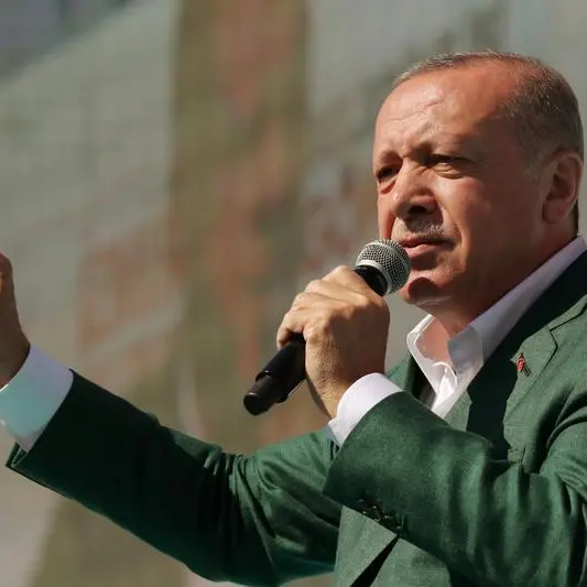 أردوغان يوقع مرسوم بتقديم موعد الانتخابات الرئاسية شهر