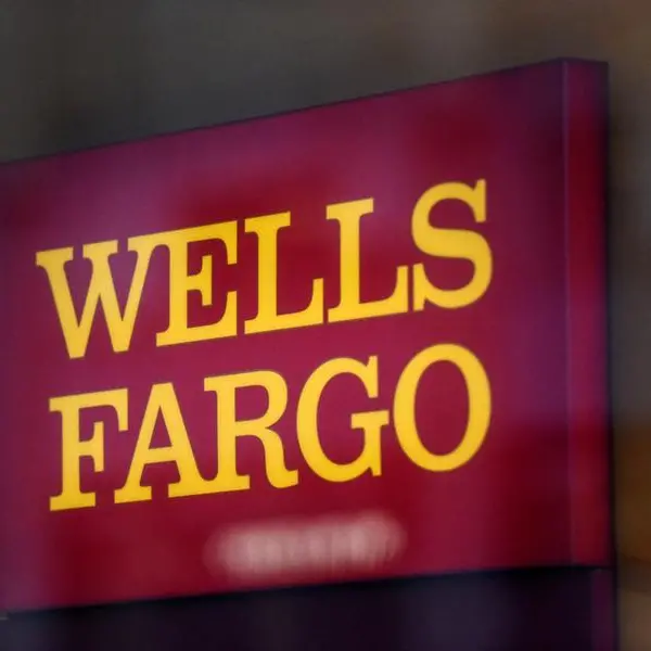Former Wells Fargo executive avoids prison in fake-accounts scandal