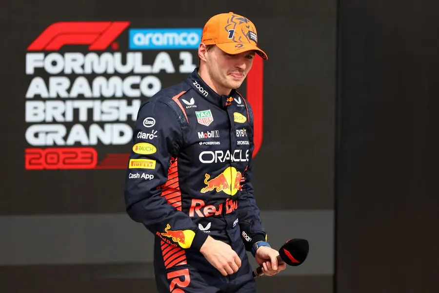 Verstappen wins crazy Australian GP after three red flags 