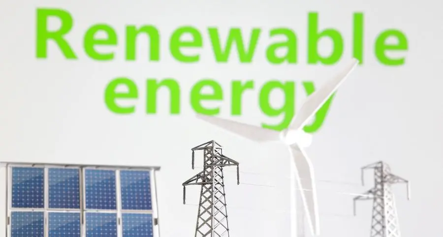 إنفنيتي باور توقع مذكرة تفاهم مع مجموعة كوبلوزوس للتعاون في تطوير مشروعات الطاقة المتجددة