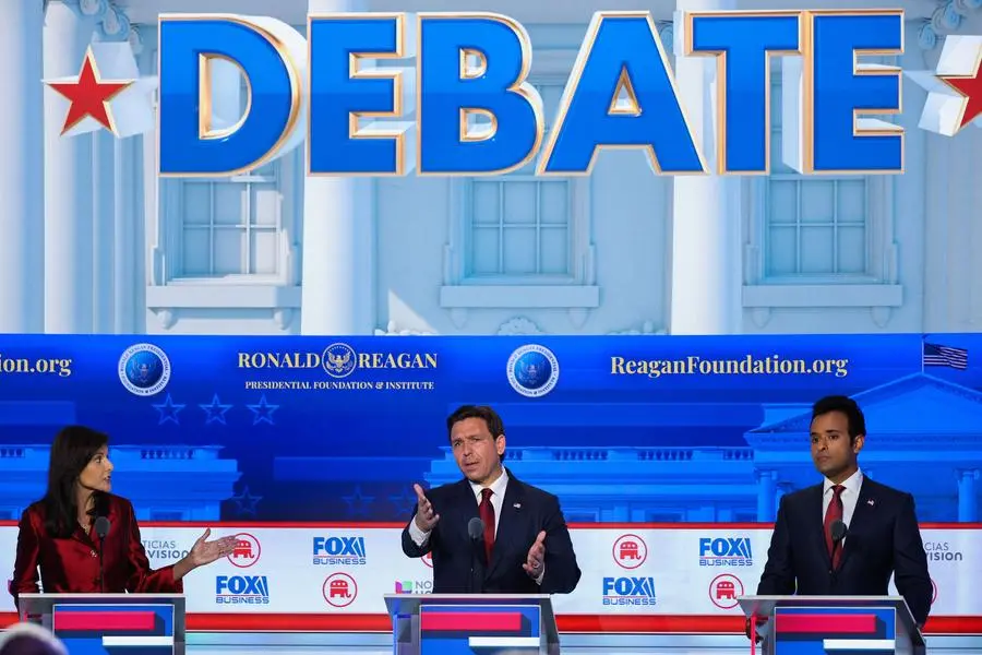 Republicans seek breakout in second presidential primary debate