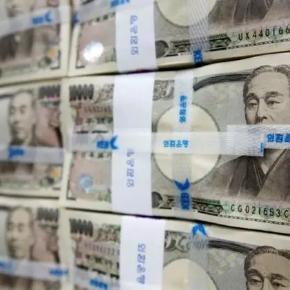 Yen hits four-week high against dollar amid doubts of intervention
