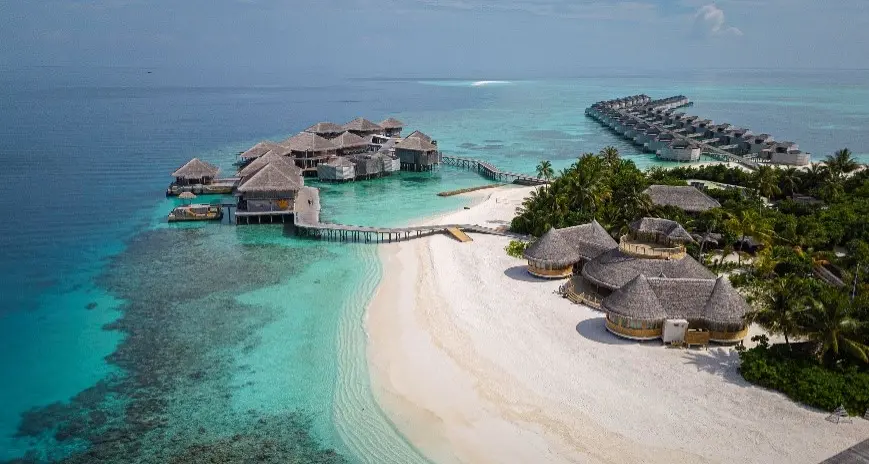 Six Senses Laamu celebrates winning multiple awards for sustainability and community engagement