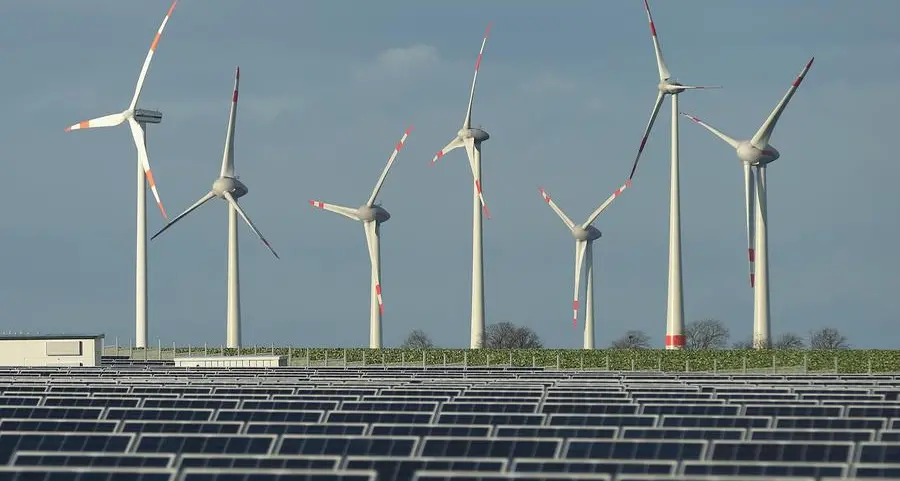 Egypt signs renewable energy deals worth $1.8bln