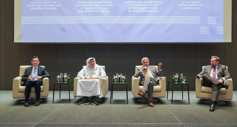 الإمارات صوت السّلام على السّاحة الدوليّة: جلسة حواريّة لعدد من السفراء والبعثات الدبلوماسية لمناقشة دور الدبلوماسيّة الإنسانيّة في مواجهة التحدّيات العالمية