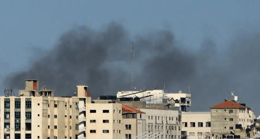 Palestinian fighters battle Israeli forces around Gaza's Al Shifa Hospital