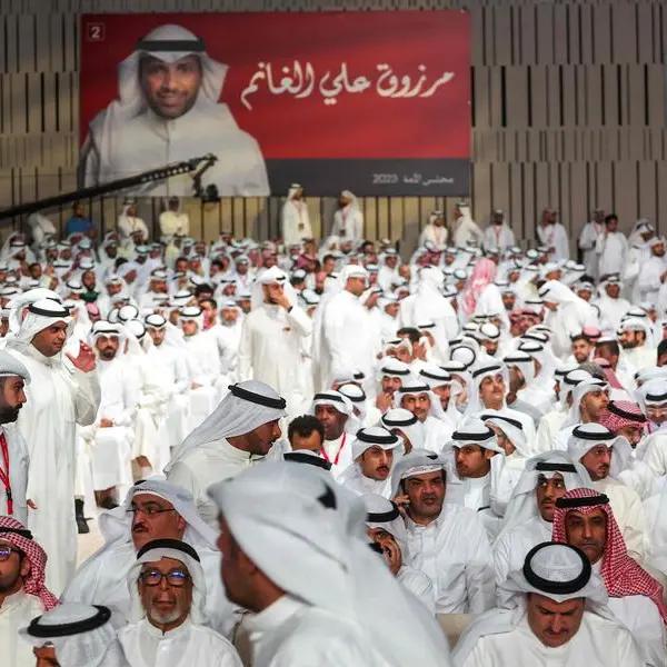 Kuwaitis elect new parliament in hope of ending stalemate